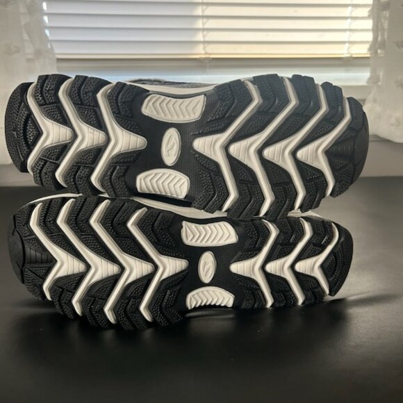 HOBIBEAR - Women's Winter Boots, NWOT Size 9 - Picture 4 of 5